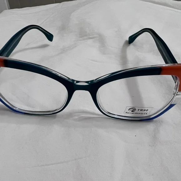 FASHION FRAMES - Picture 2 of 5